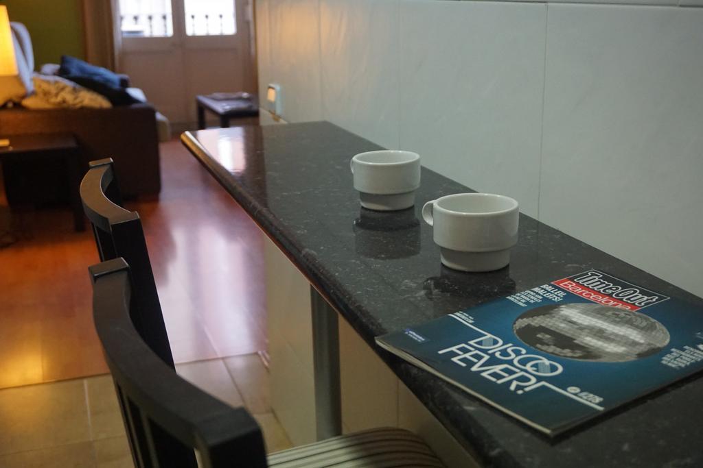 Aparteasy - Montjuic & Fira Apartament